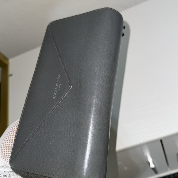 Authentic BALENCIAGA leather zippy long wallet - Picture 15 of 17
